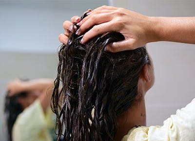 What is the right way to use a hair conditioner for the best results?